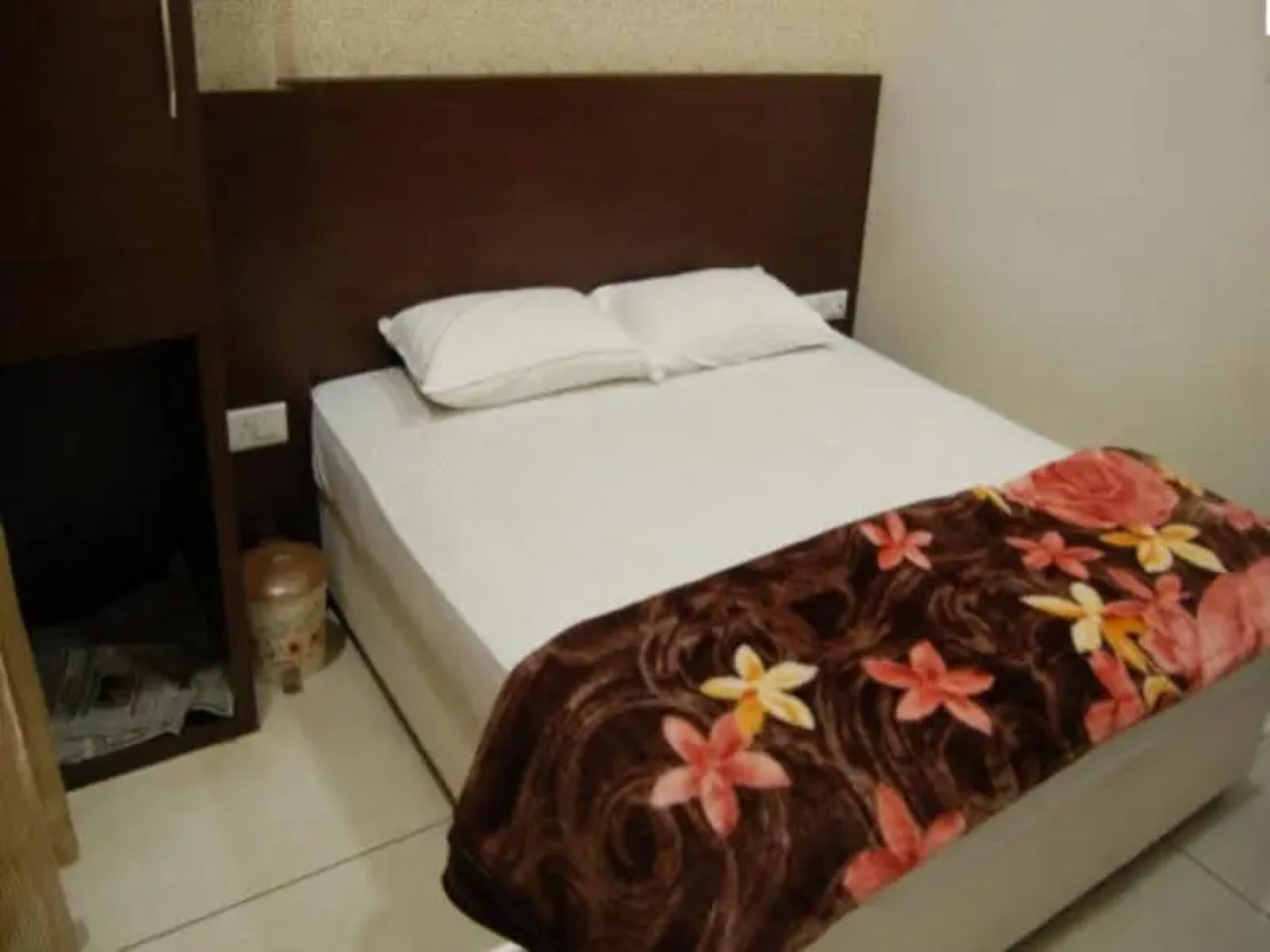 Hotel Poonam Palace