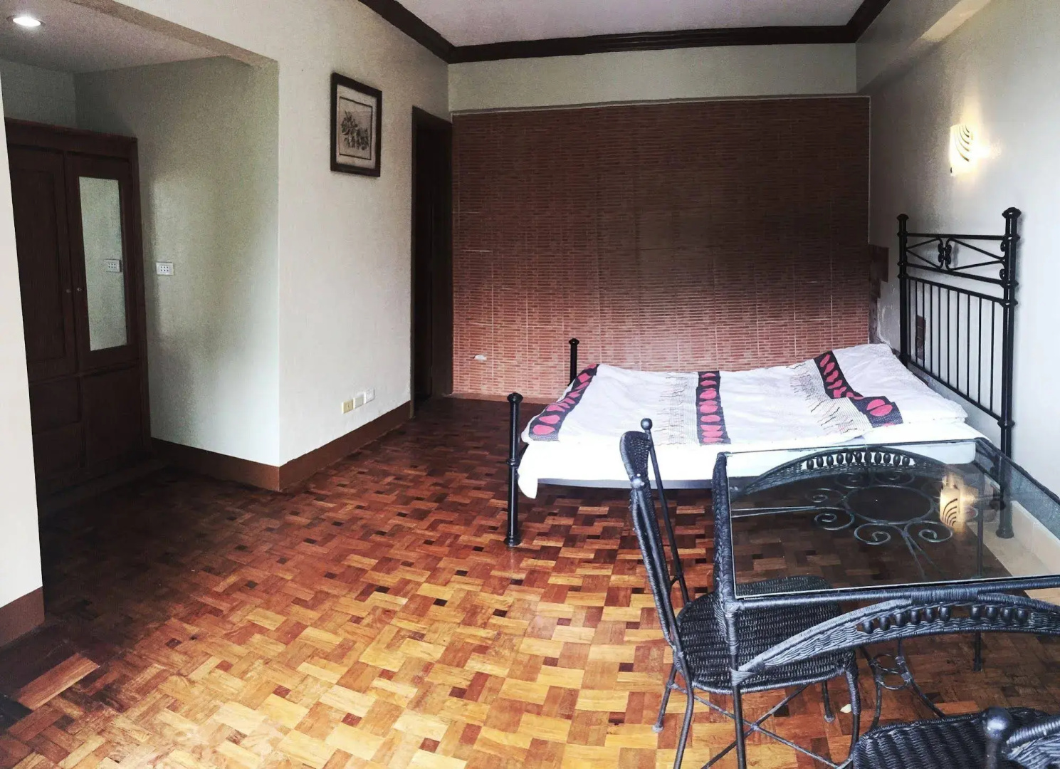 MC Mountain Home Apartelle