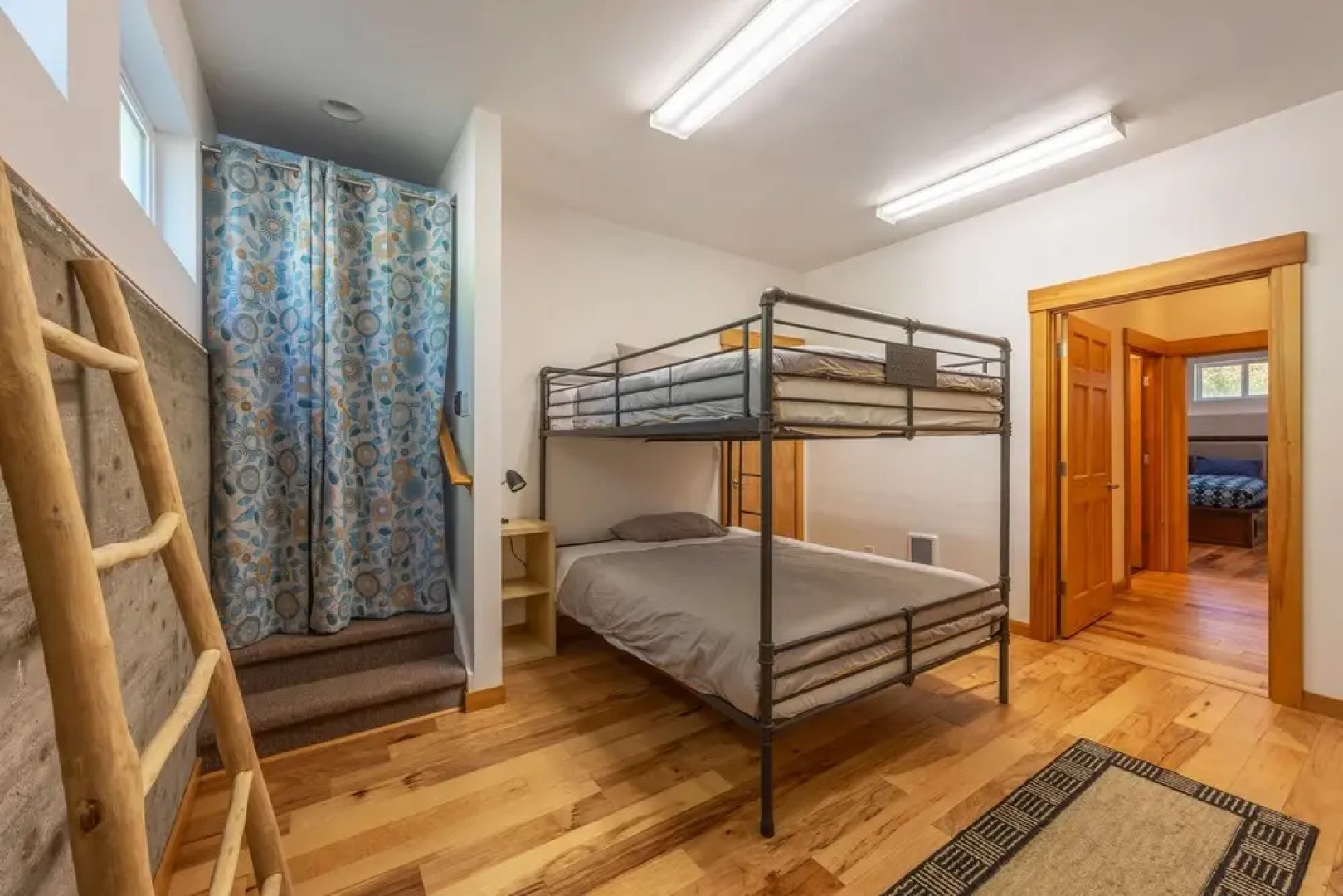 White Stag 4 Bedroom Home by RedAwning