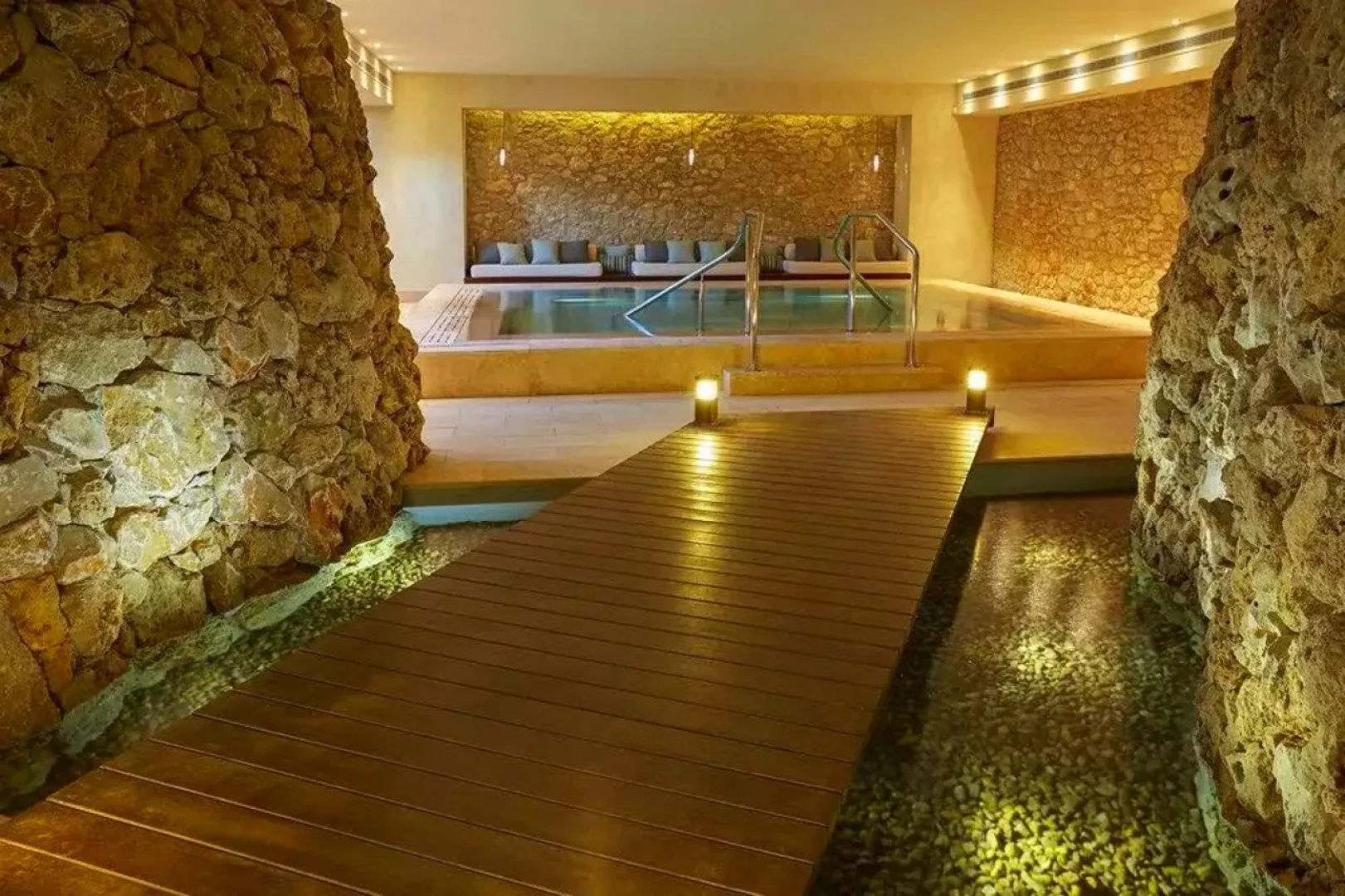 The Romanos, a Luxury Collection Resort