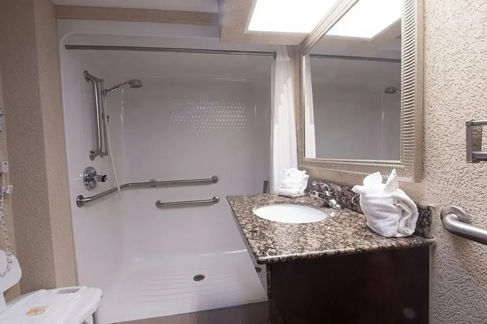 Holiday Inn Hotel & Suites Huntington-Civic Arena