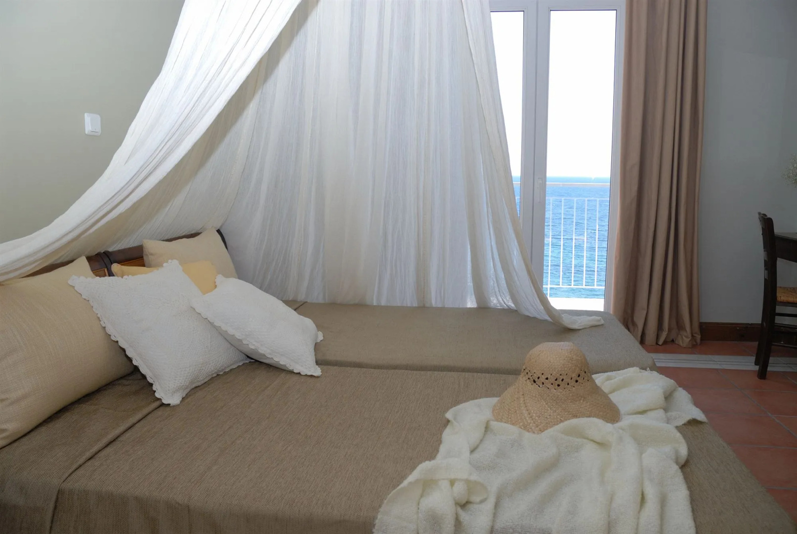 Golden View Beach Hotel