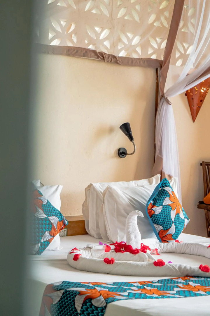 Sunshine Marine Lodge