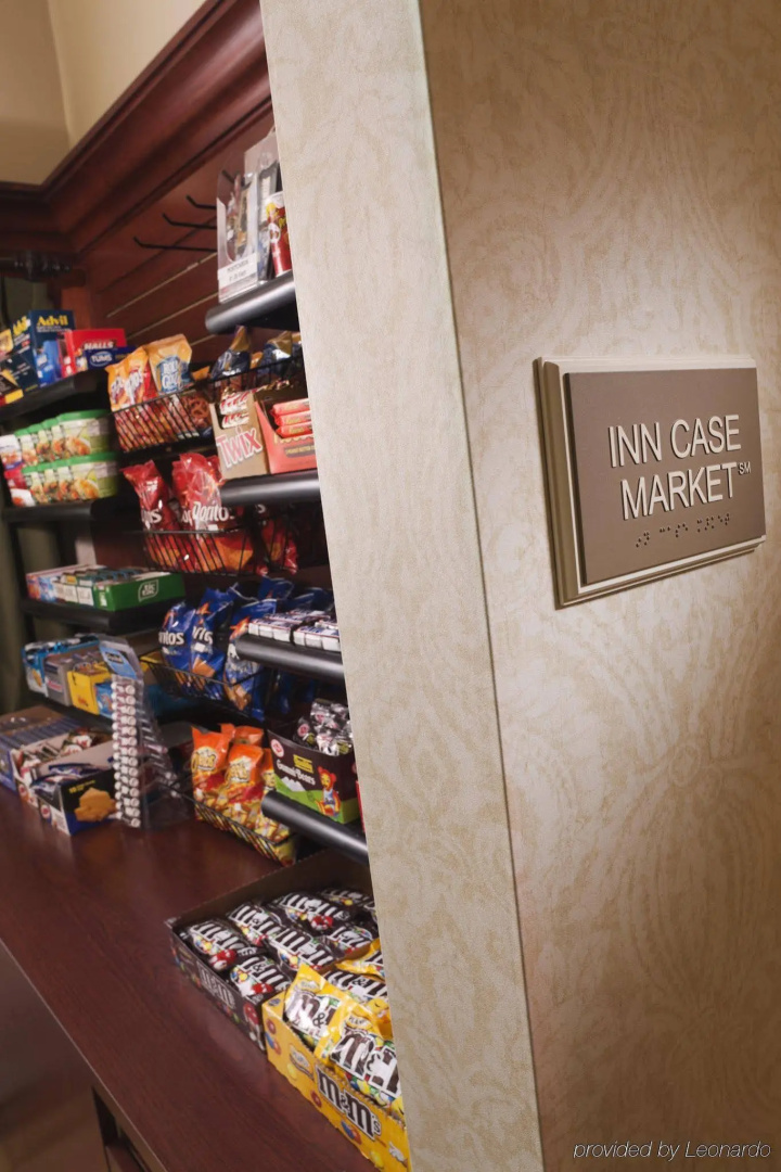 Country Inn & Suites by Radisson, Milwaukee West (Brookfield), WI