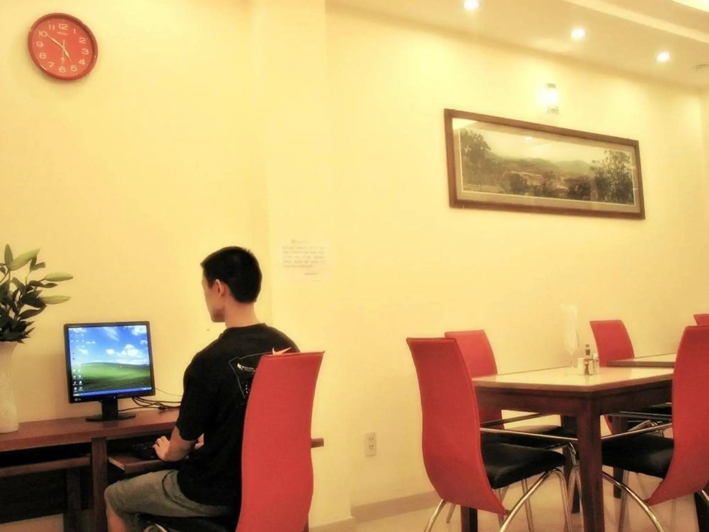 Ipeace Hotel