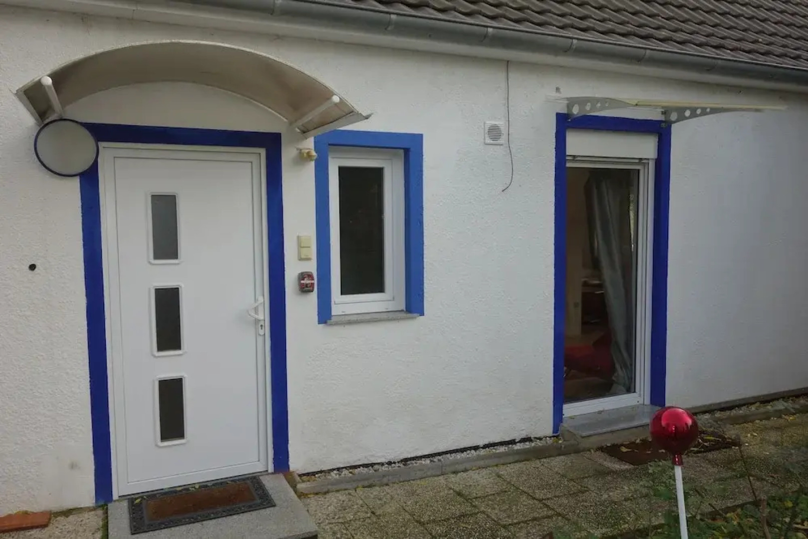 Tolstov-Hotels Large 3 Room Apartment with Garden