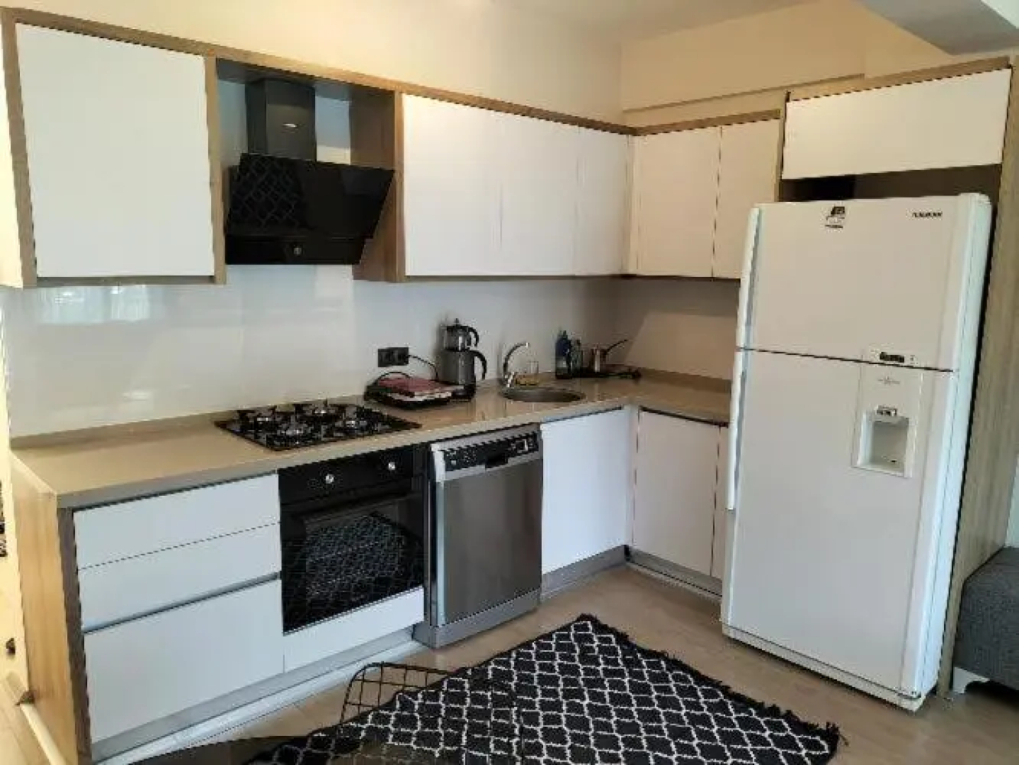 Havuz spor hamam cocukoyunalanı imkanı sunan konut