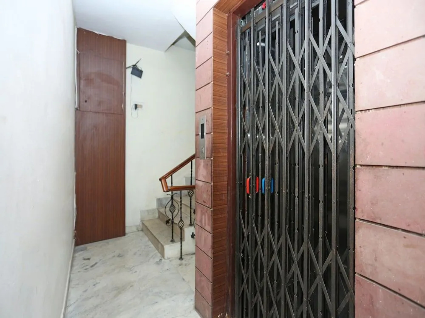 OYO 11391 Sargam Cineplex