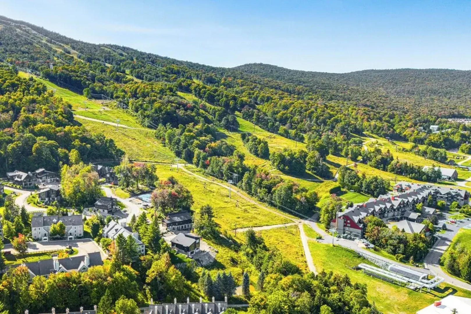 Walk to Ski Lift: Spacious Condo in West Dover!