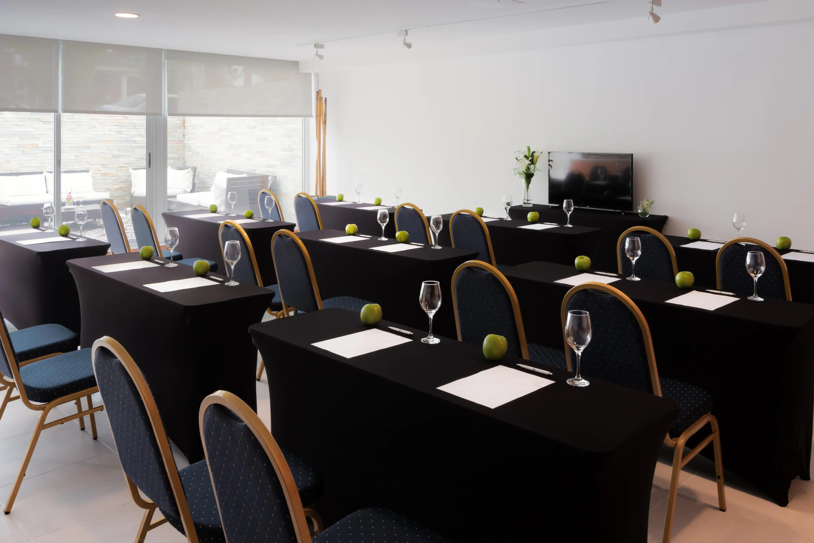 Real Colonia Hotel & Suites
