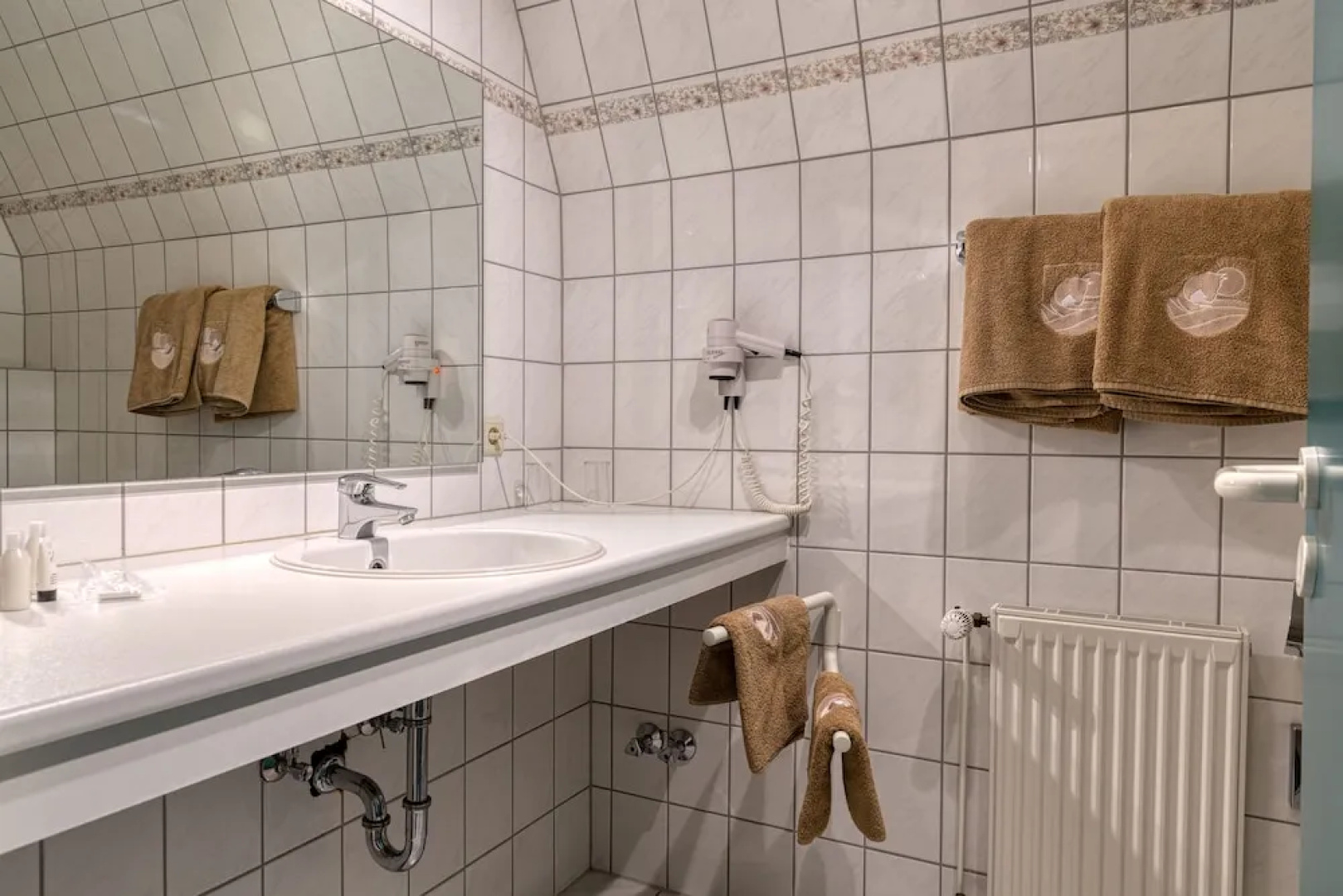 HOTEL alter Landsitz