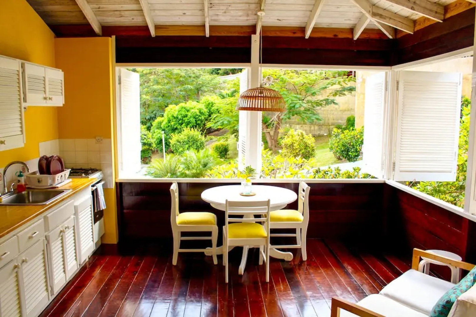 Sugarapple Inn