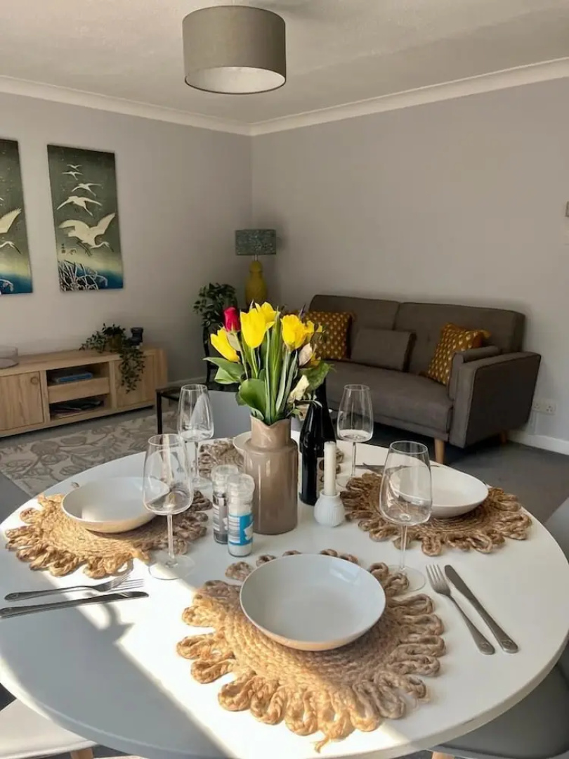 Sunny 2-Bedroom flat in Hoddesdon