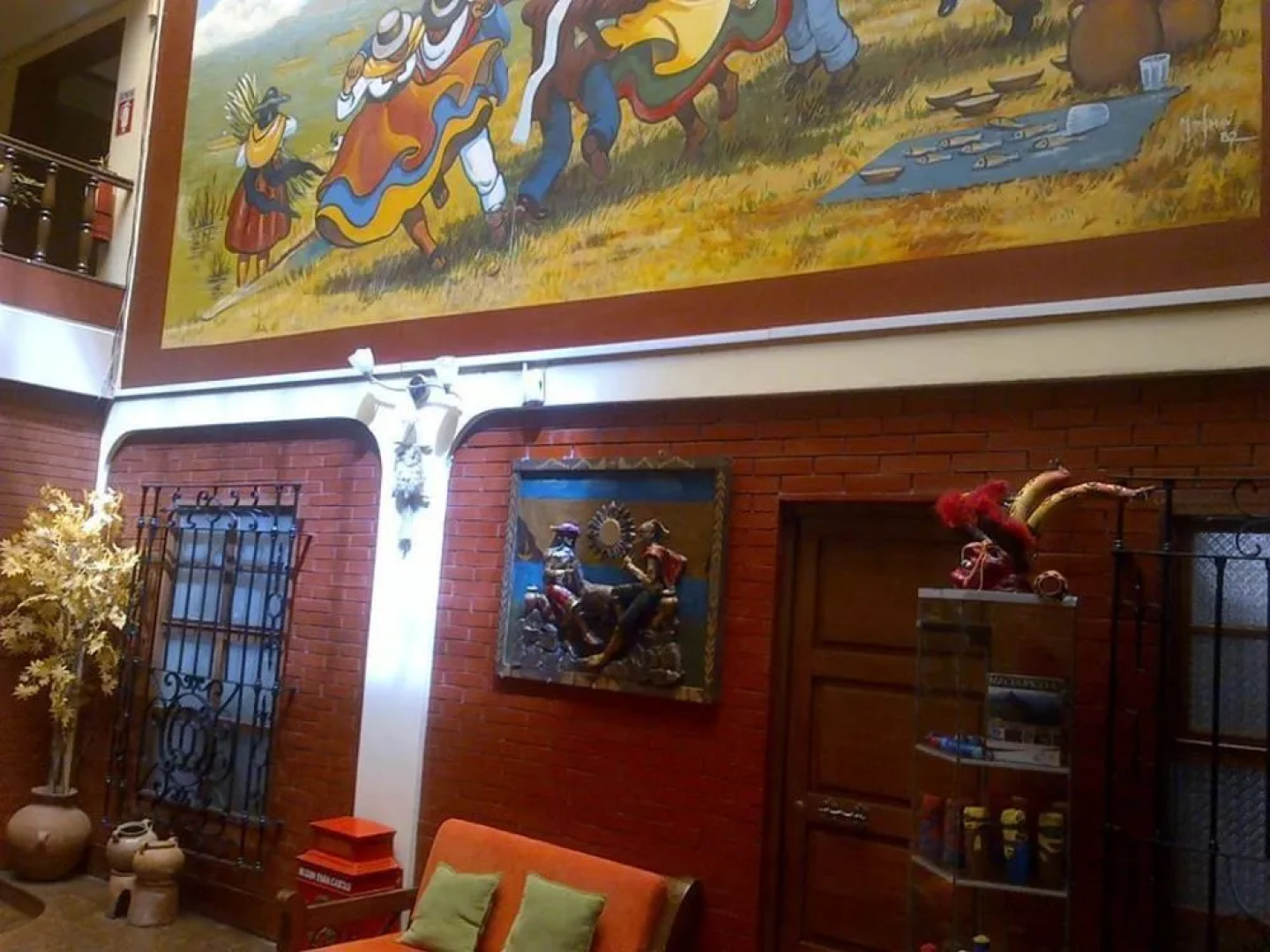 Hotel Sillustani Inn