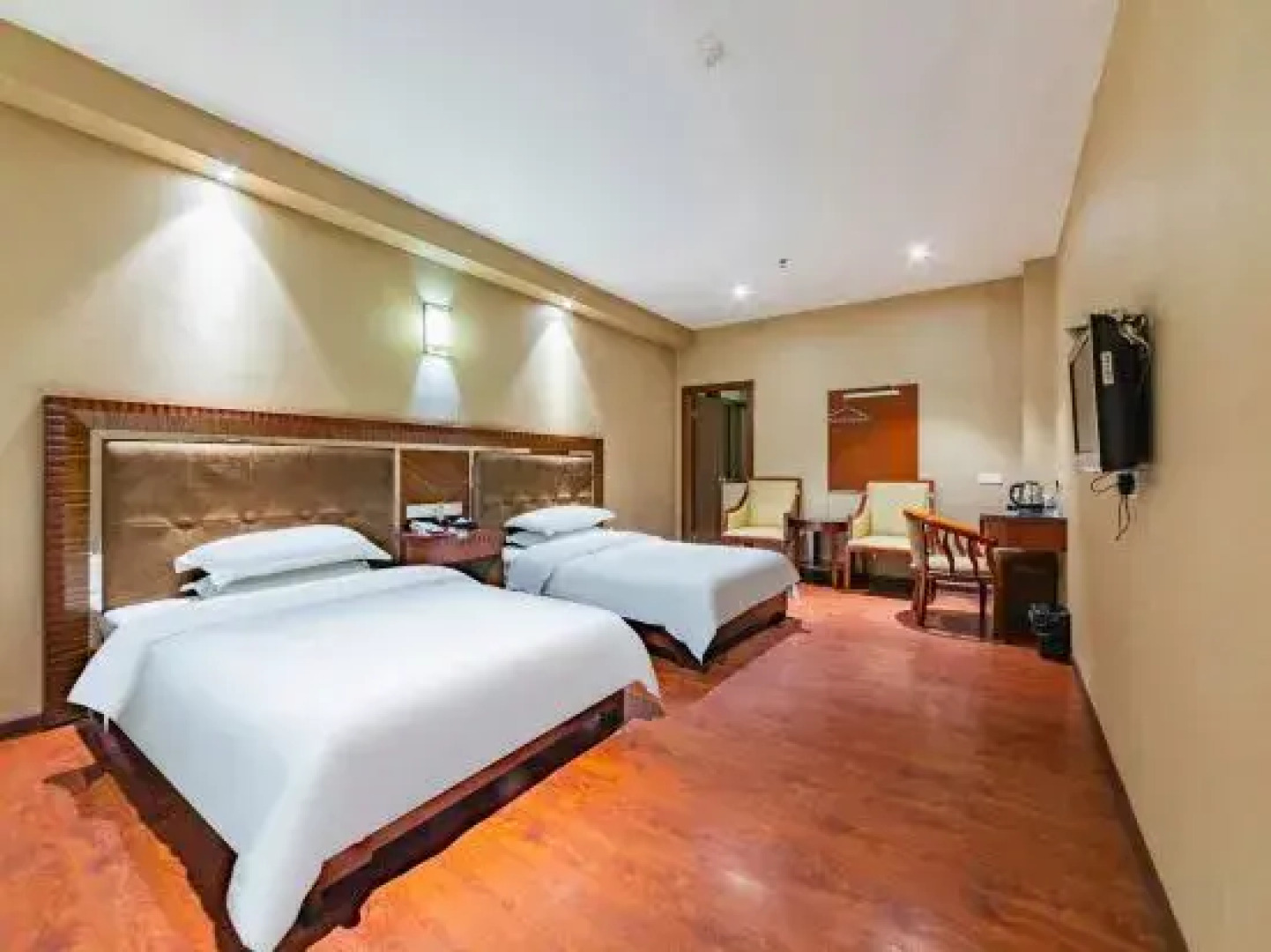 Fu Quan Hotel (Wuchuan Haibin Bus Terminal)