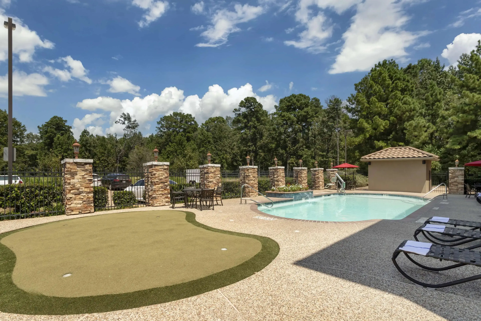 Best Western Plus Crown Colony Inn & Suites