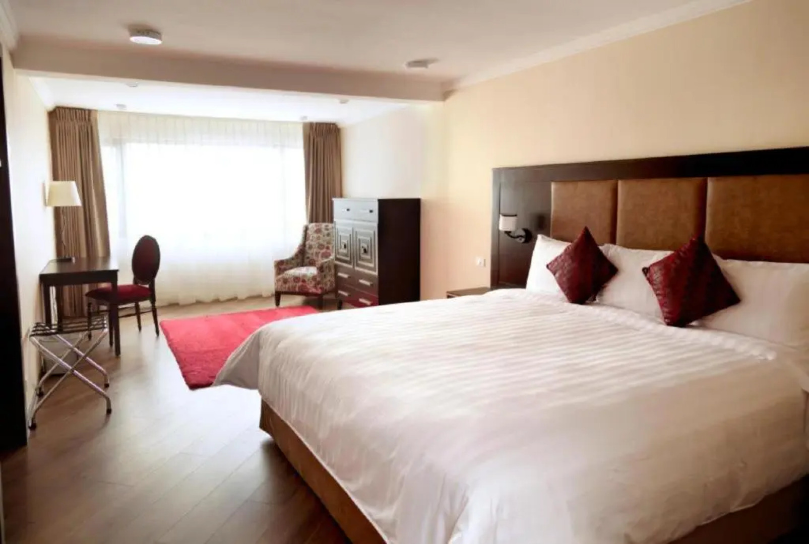 Quindeloma Art Hotel And Gallery