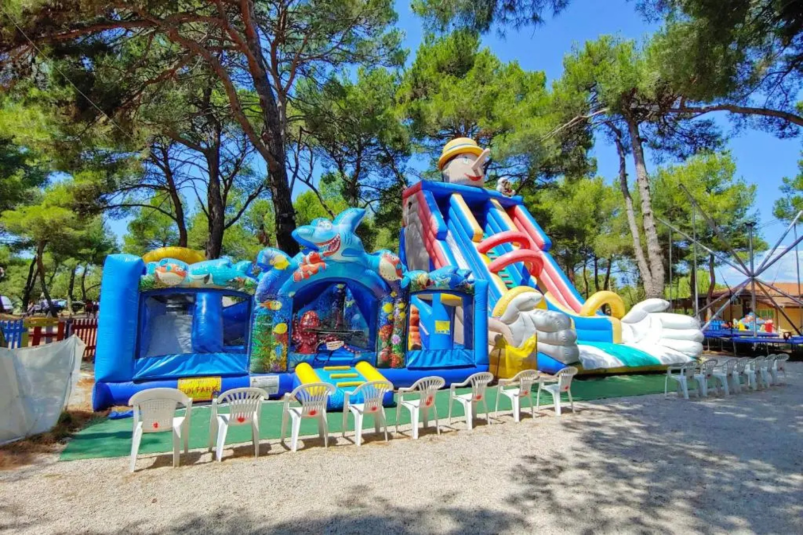 Happy Camp mobile homes in Camping Bi Village