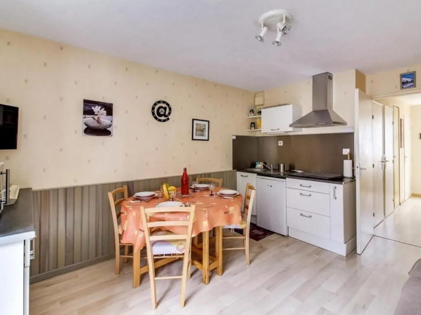 Appartement Esquièze-Sère, 2 pièces, 6 personnes - FR-1-402-34