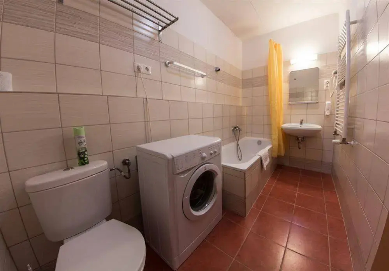 Far Home Apartments