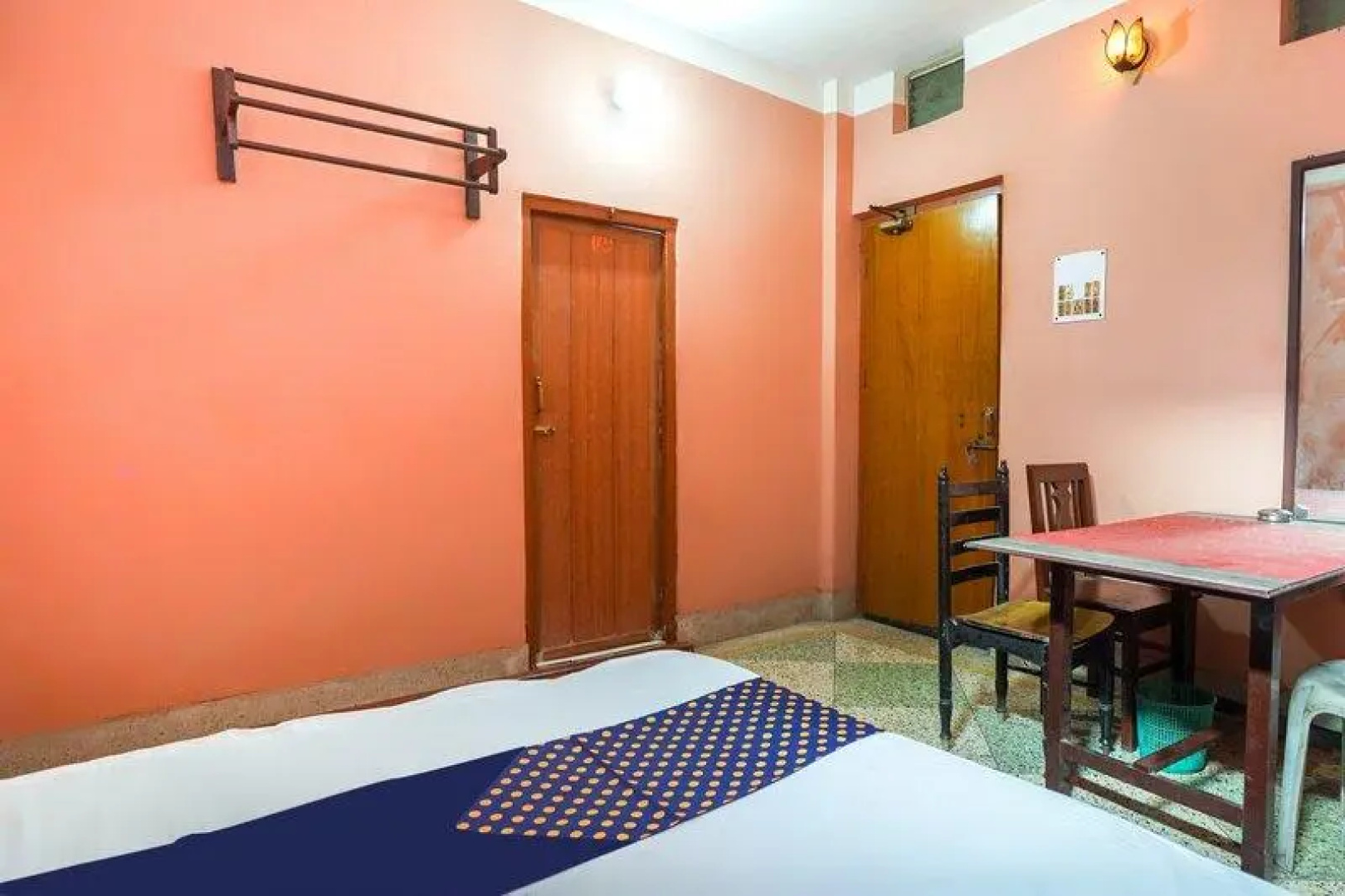 SPOT ON 61014 Hotel Anand Lodge