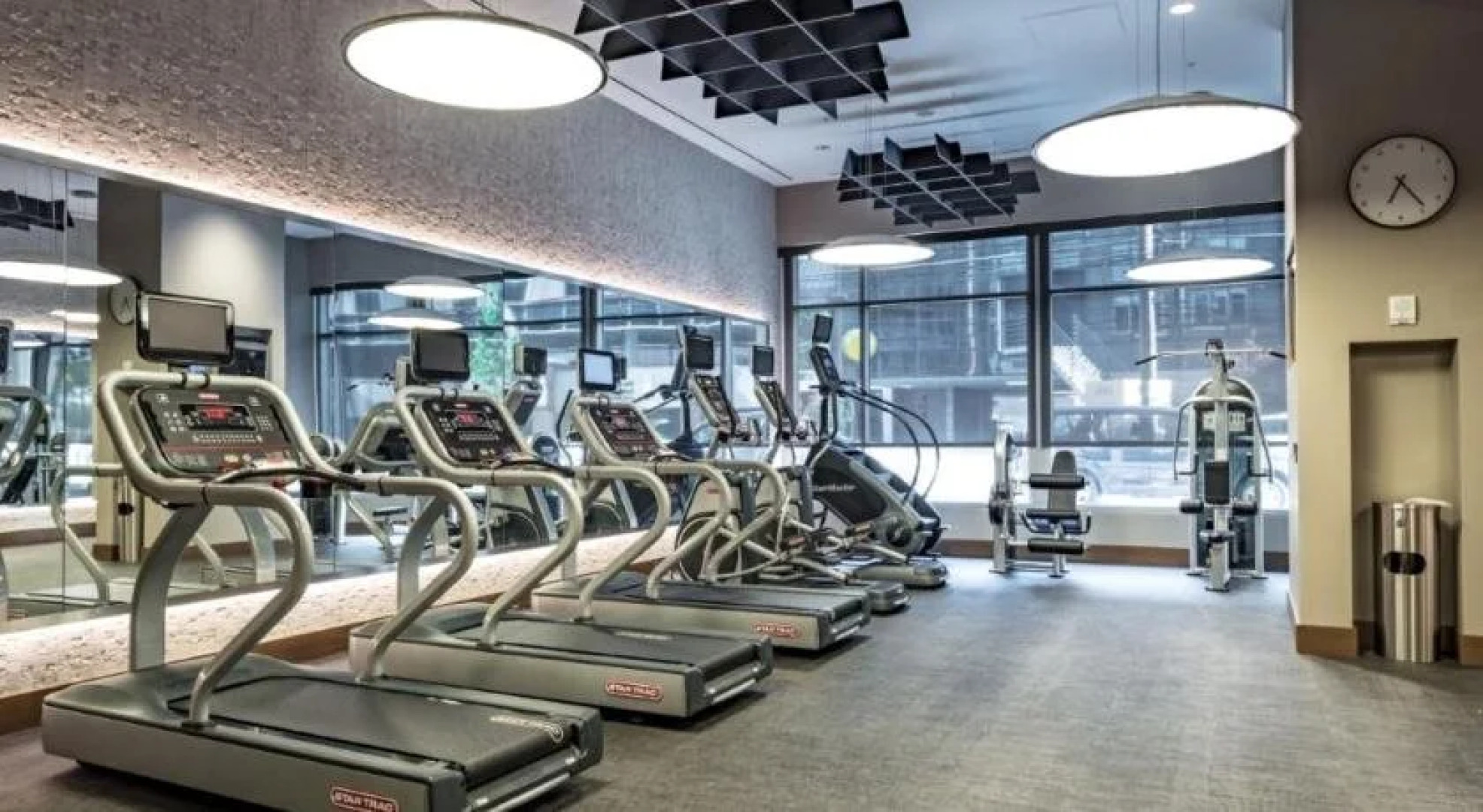 Global Luxury Suites at Woodmont Triangle South