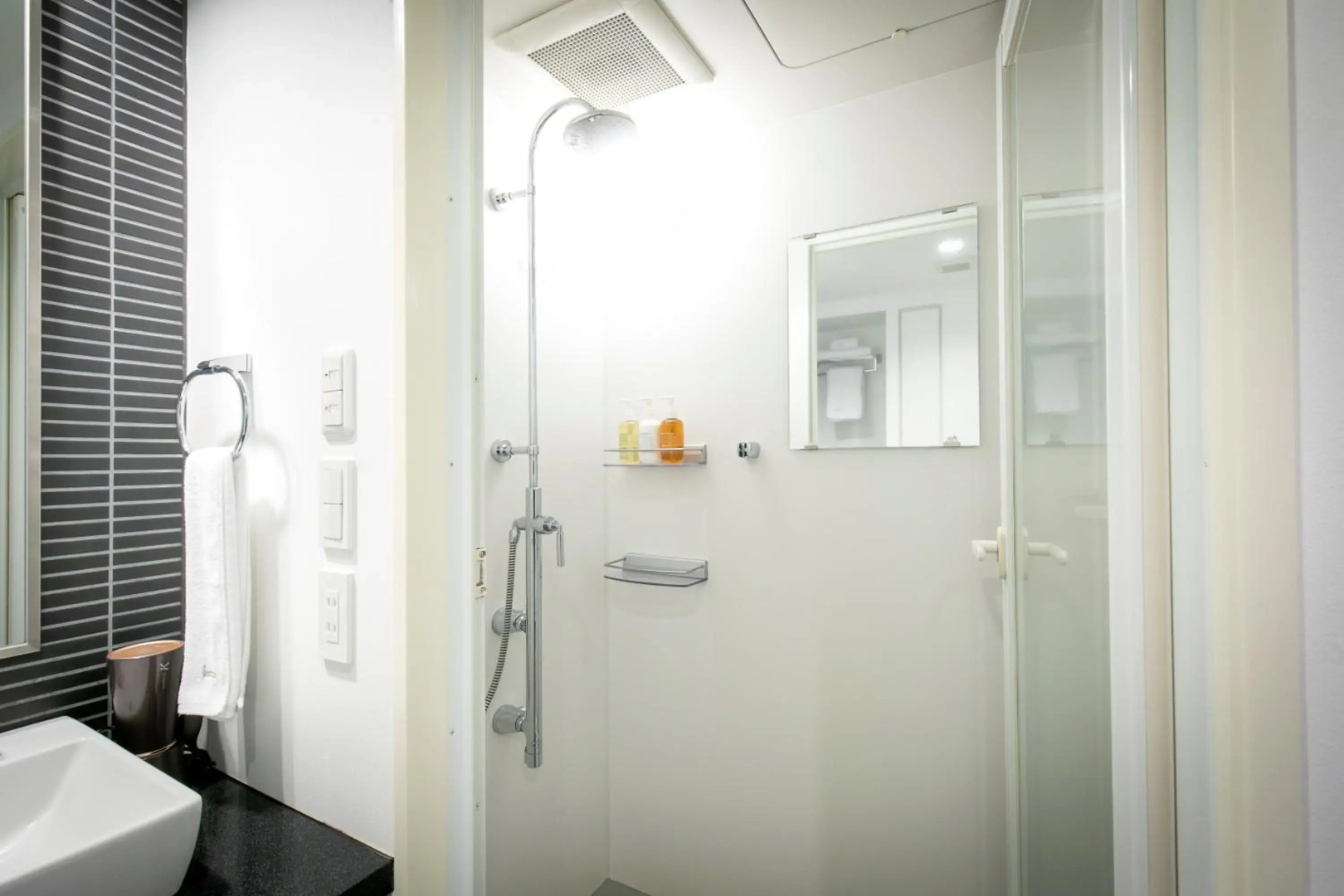 Residential Hotel B:CONTE Asakusa