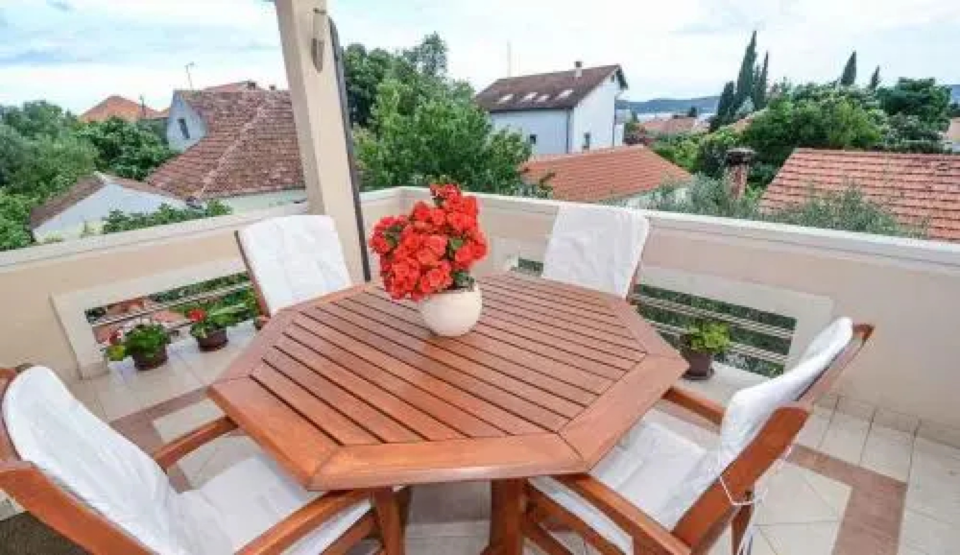 Apartment in Sv. Filip i Jakov 8187
