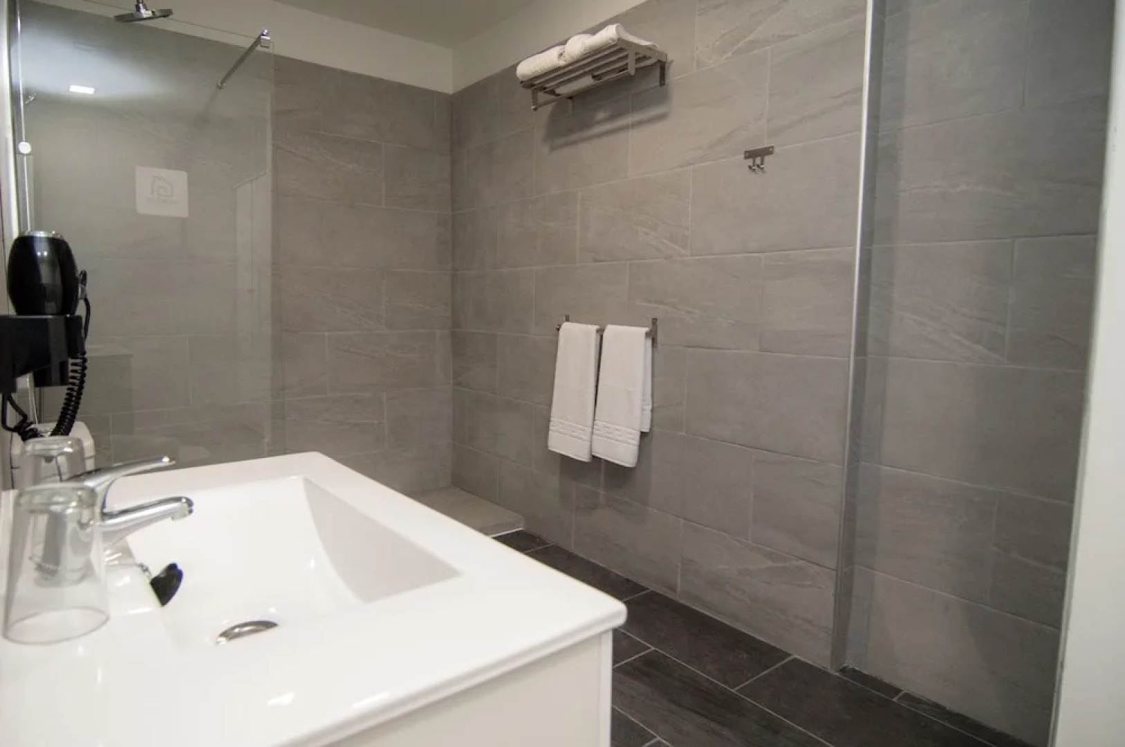 Los Rodeos Apartments