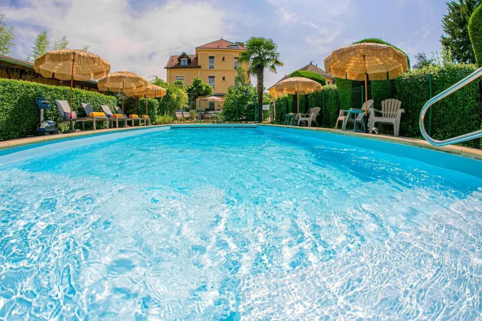 Hotel Des Dauphins