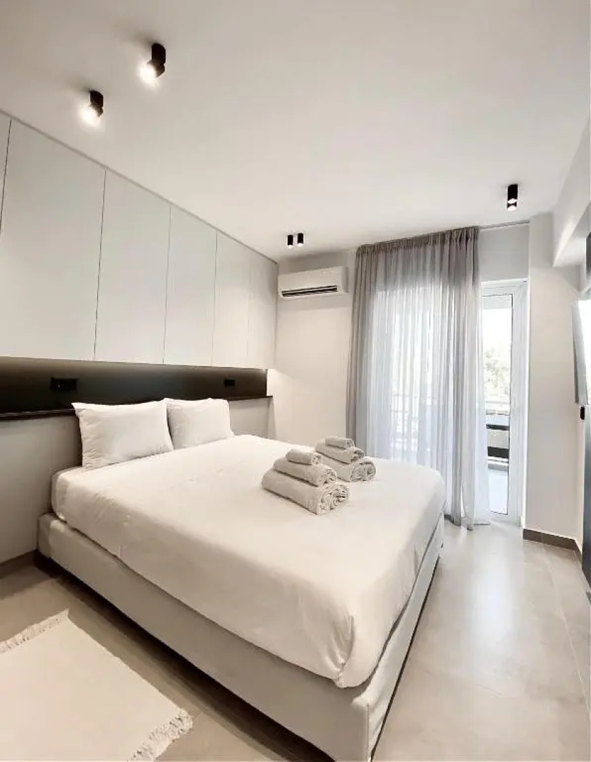 Seafront Apartment by C2C Architects
