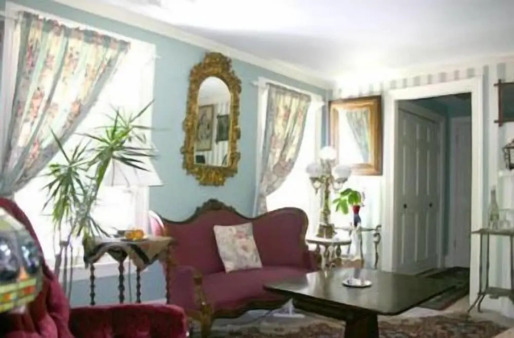 House of 1833 Bed & Breakfast & Gardens