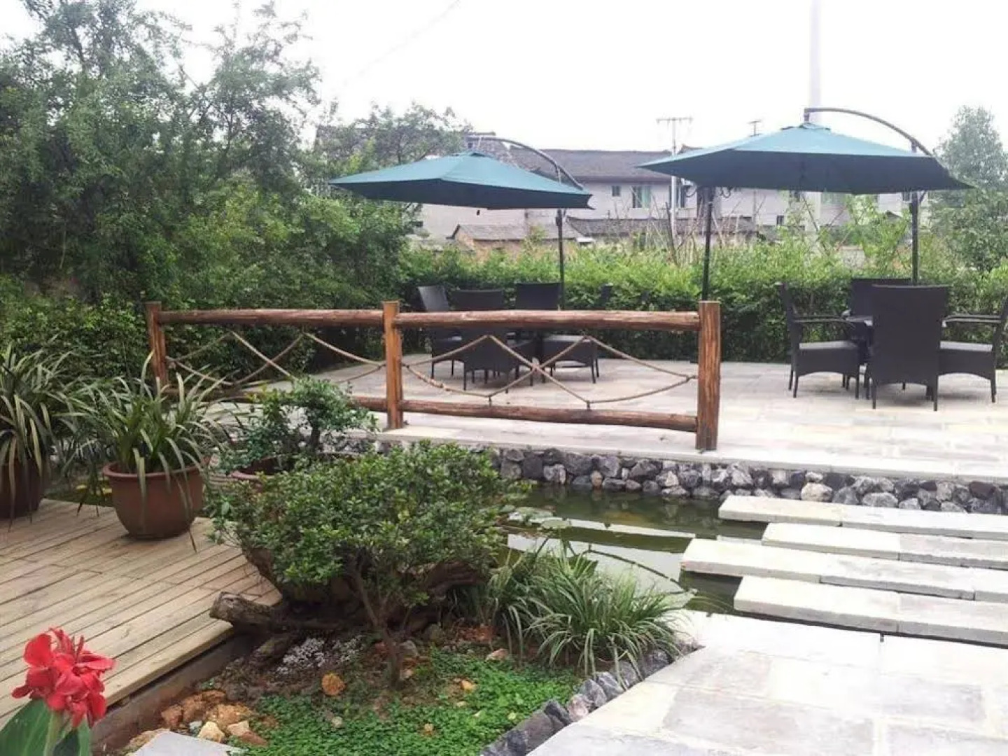 Mount Emei Longxinfang Garden Inn