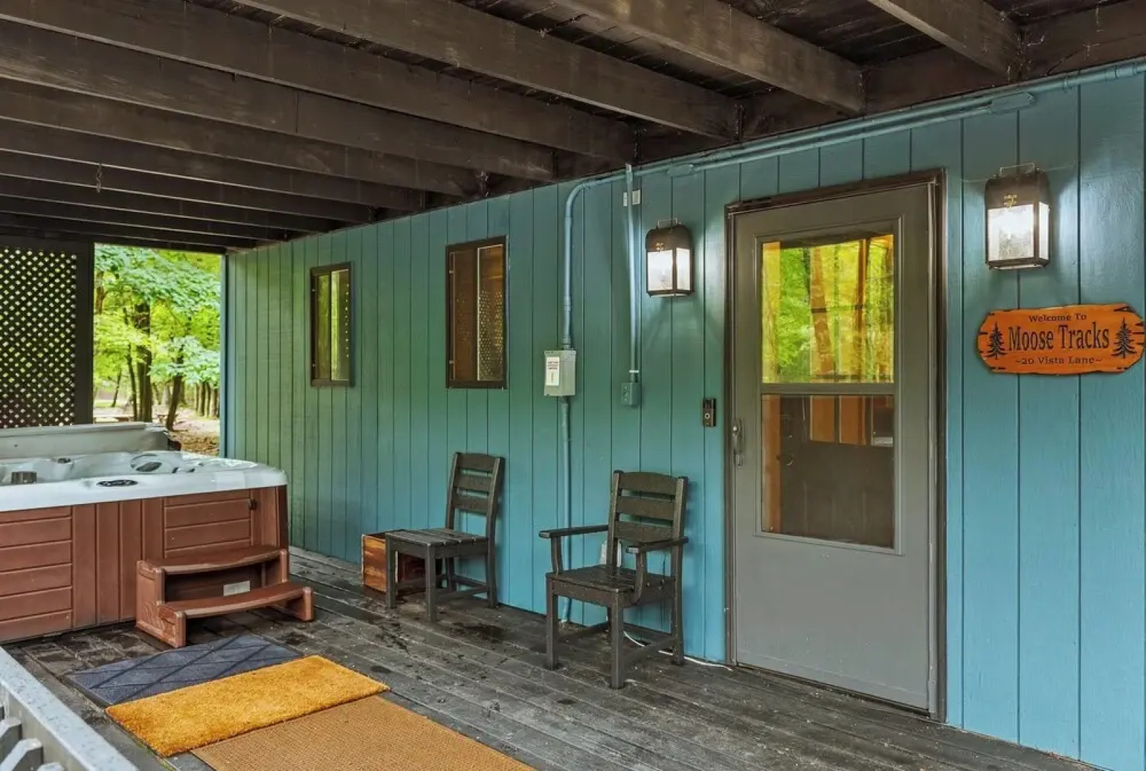 Moose Tracks by Avantstay Hot Tub, Game Room, Deck, Firepit