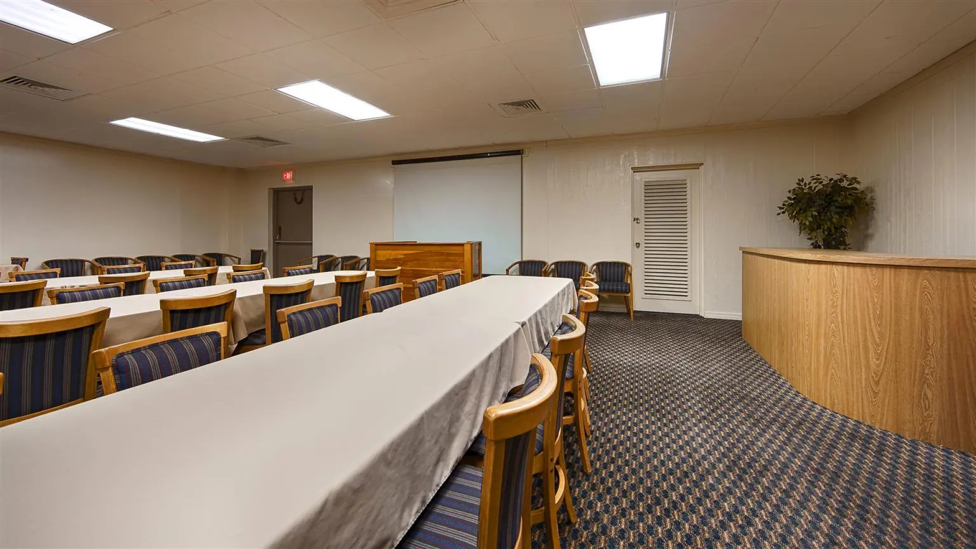 Best Western Crossroads Inn