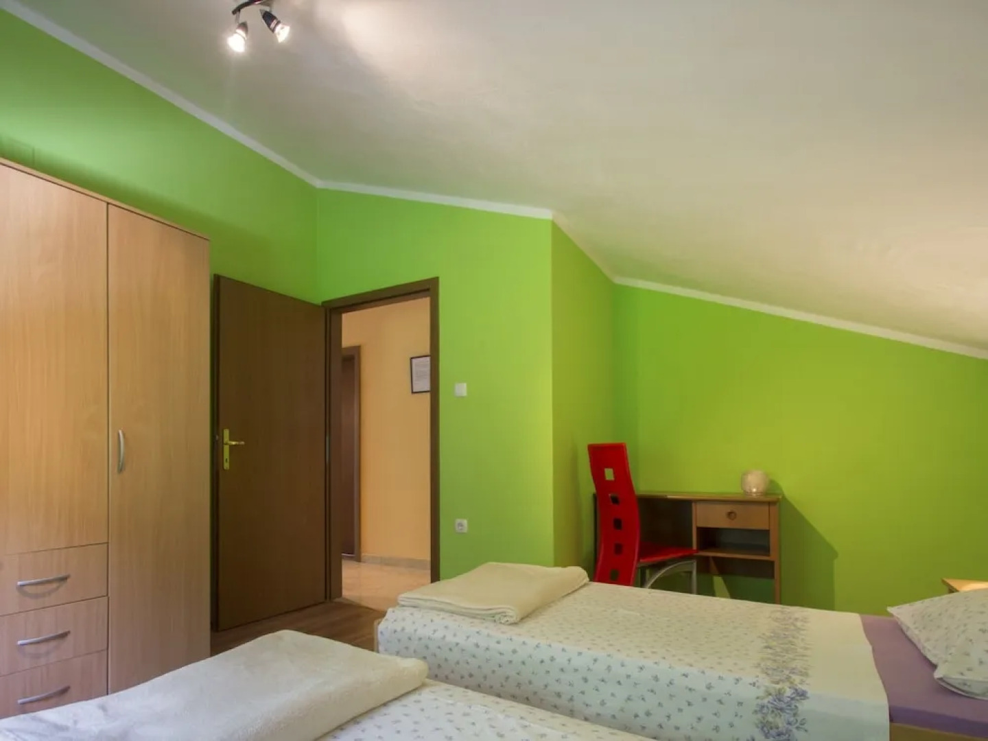 Adorable Holiday Home With Private Pool & Terrace With Barbecue