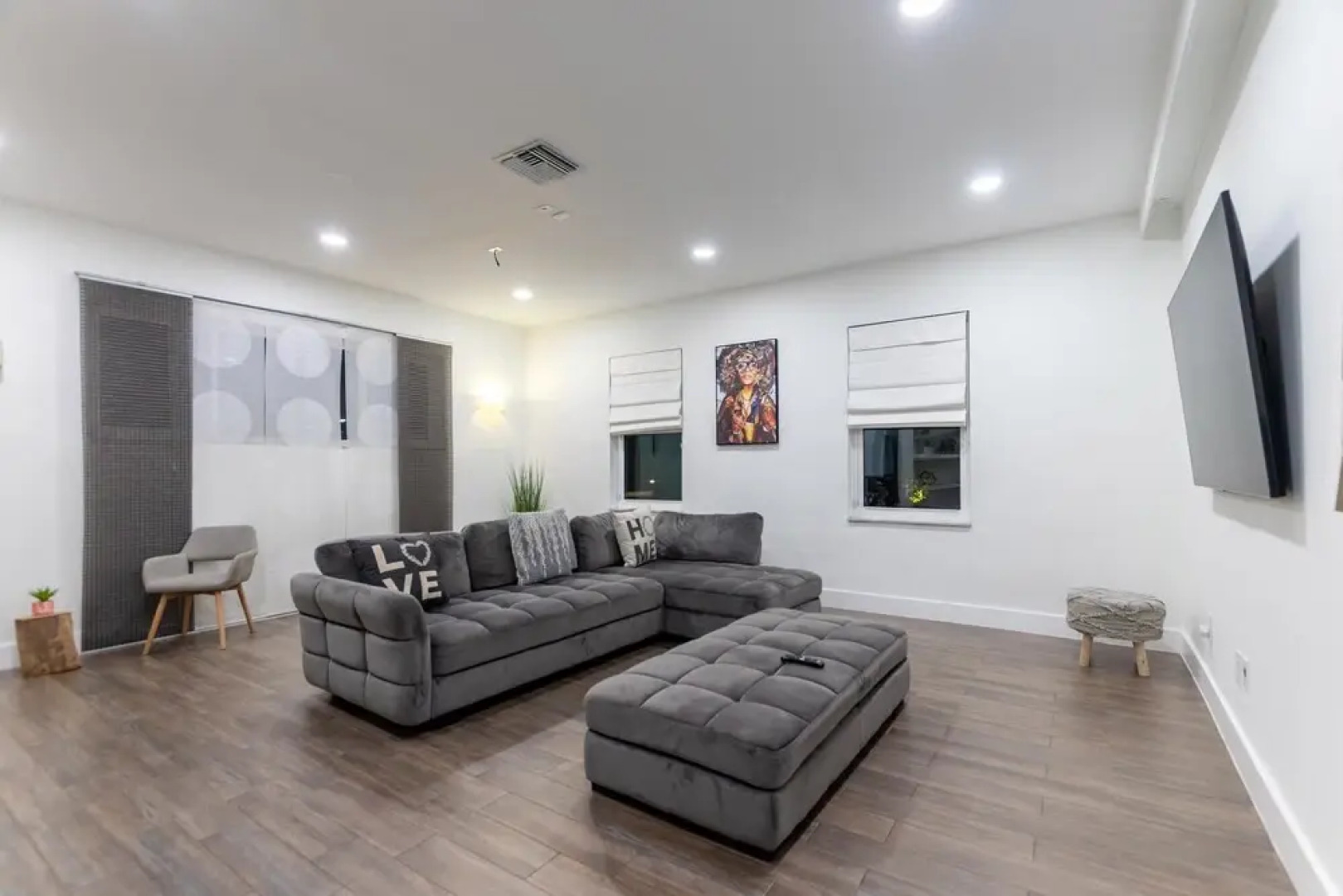 Joyfull Villa Crazy Bkyd w Pool Arg Grill Mini Golf, North Miami Beach