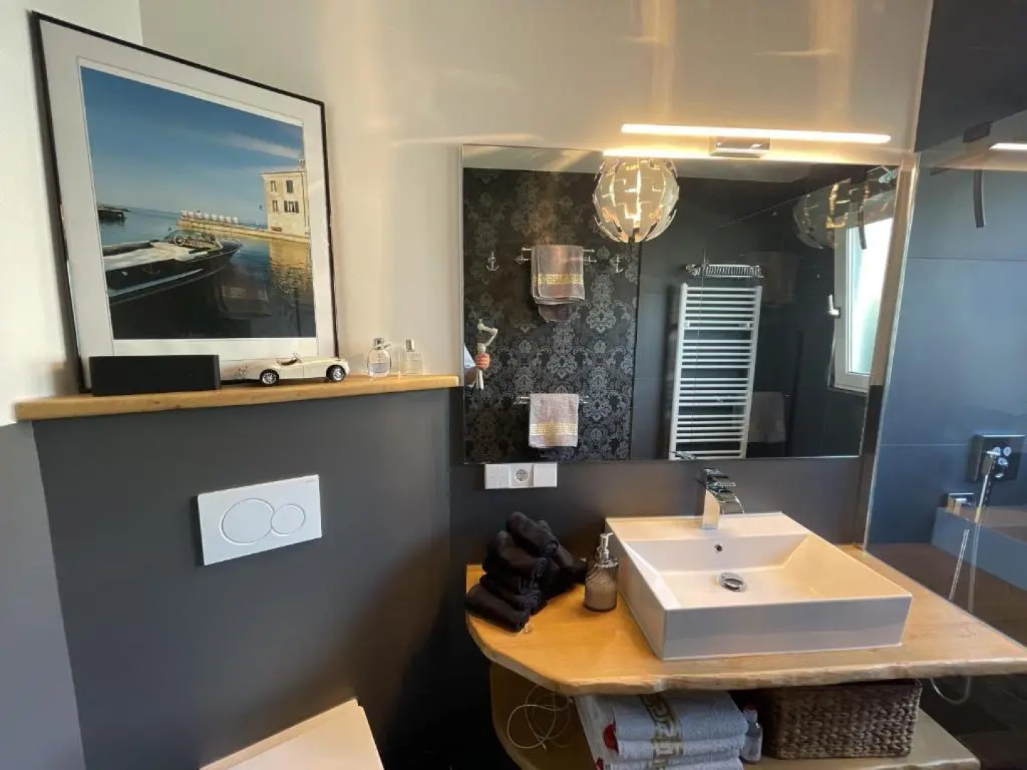 Appartement Region Esslingen - Nähe Messe - Flughafen - Stuttgart - Wohnen und Arbeiten auf Zeit in 120m2 Wohlfühlatmosphäre - ab 3 Übernachtungen - geeignet für 4 Personen - Beistellbett möglich - Kinder und Tiere willkommen - Garage für e-bikes