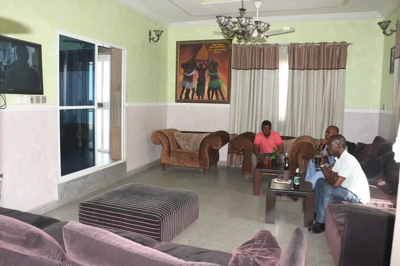 Lifeline Hotel and Suites