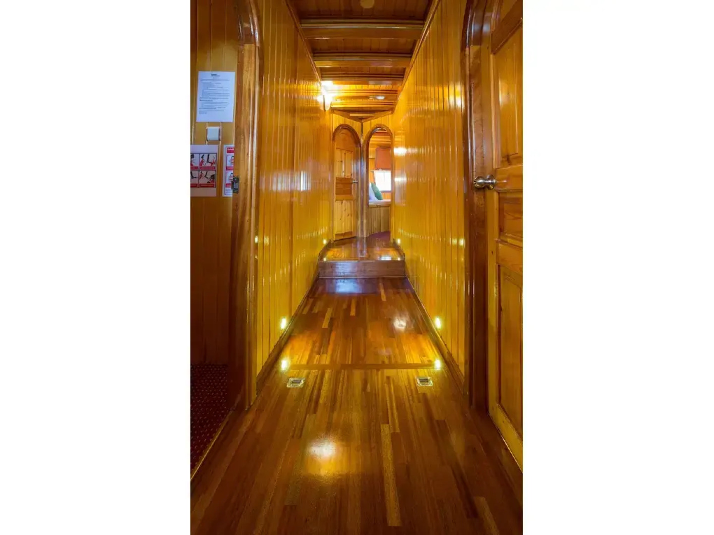 Dm Yachting - 7 Night Cruise Sun-Sun