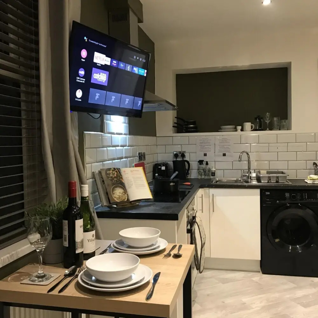 Contemporary 1 bed Studio for Comfy Stay in Wigan