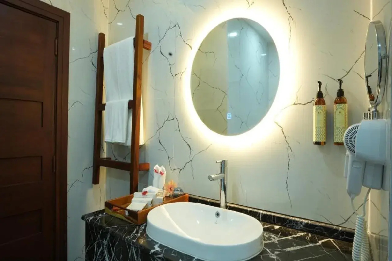 Treetop by Eight Continents, Zanzibar