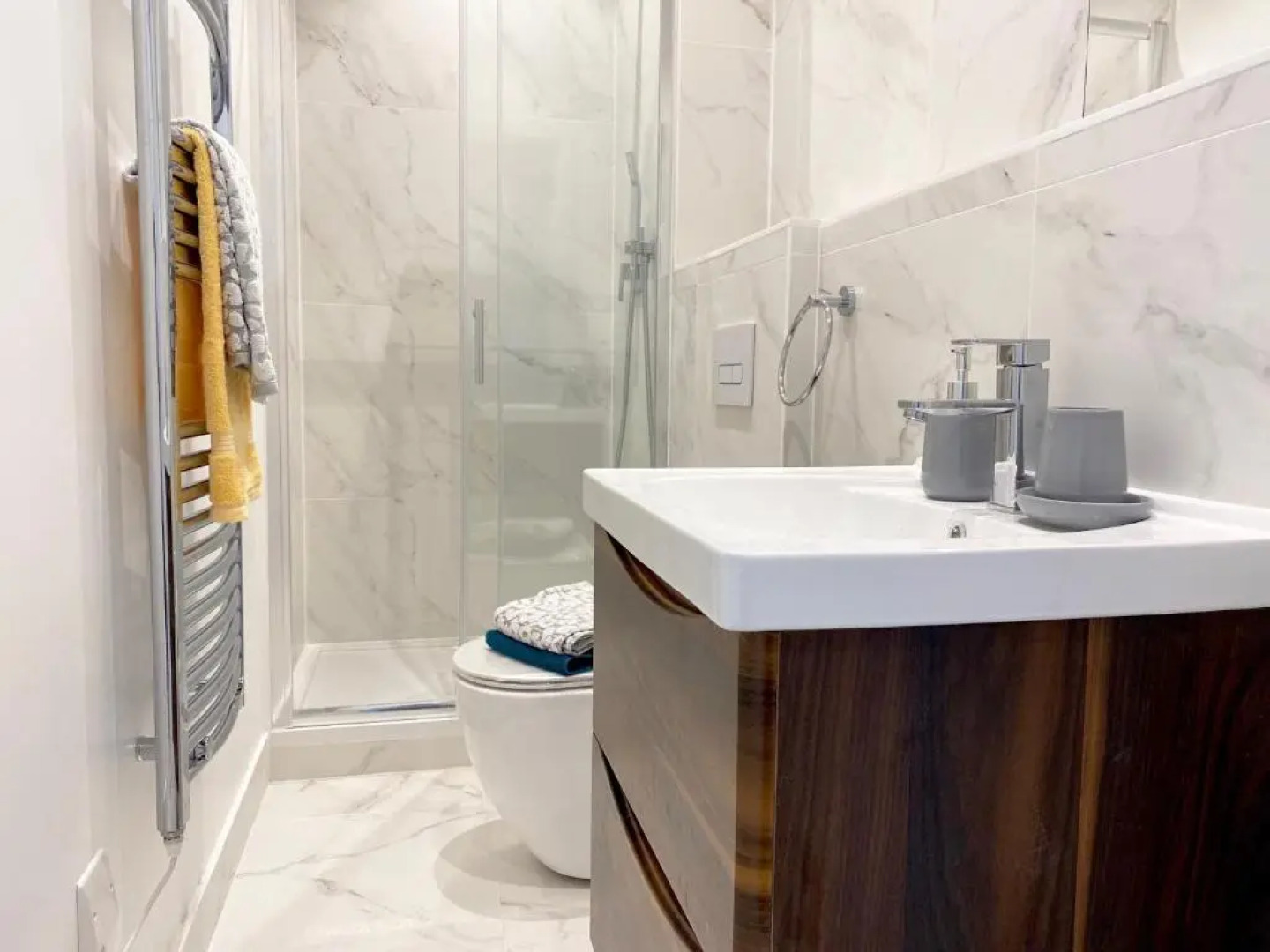 Fleet Heights Apartment One