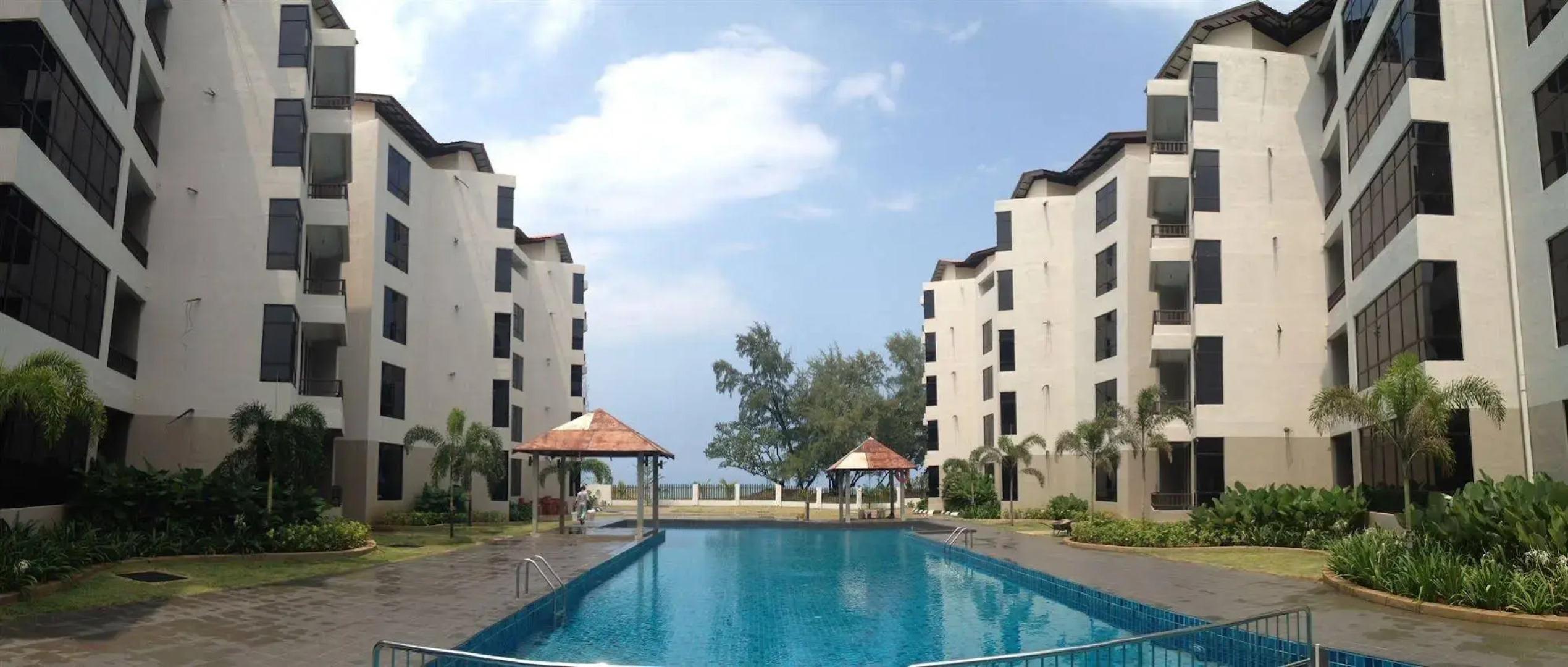 Samsuria Beach Resort & Residence