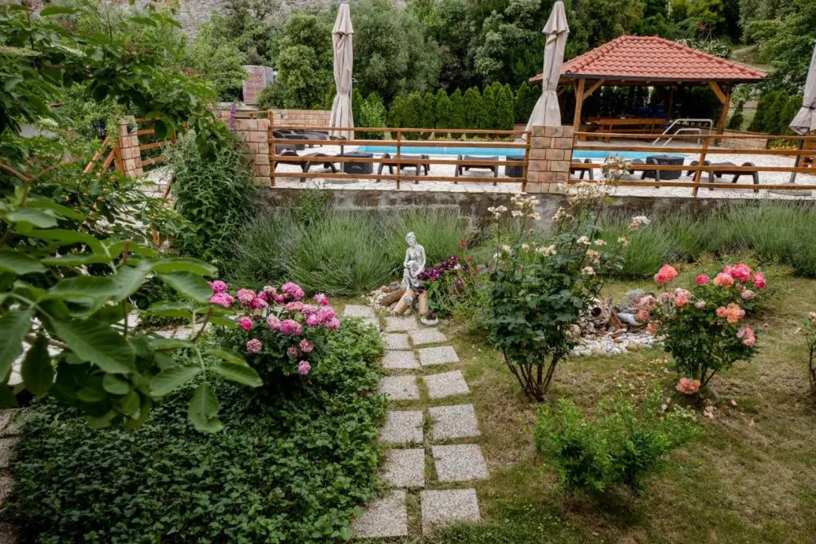 Apartments Šćerbe 3103