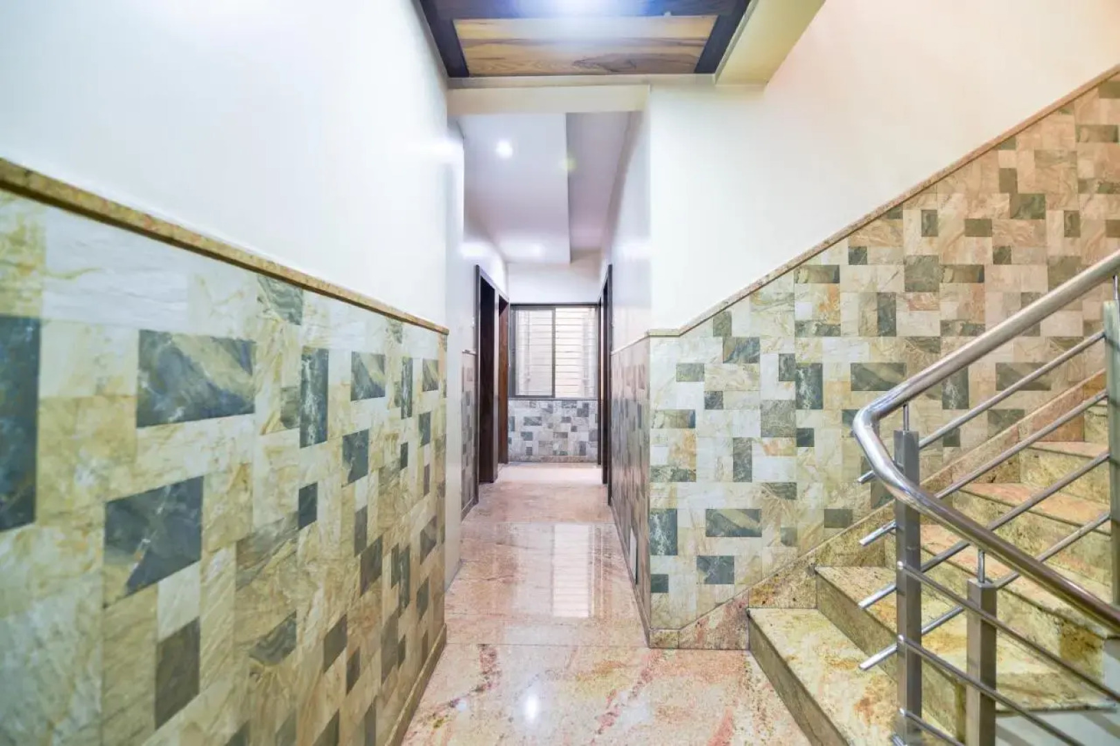 Hotel Saivishwakarma Palace