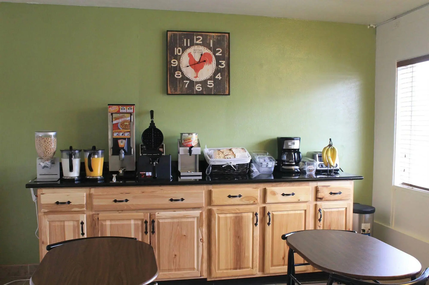 Rodeway Inn & Suites