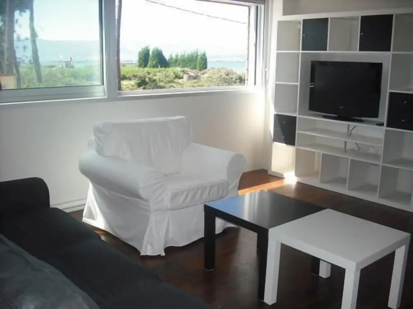 Offer of Wonderful sea Beach Apartment on the Paradisiac Island With Wifi