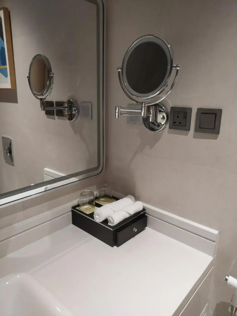 Crown Suites