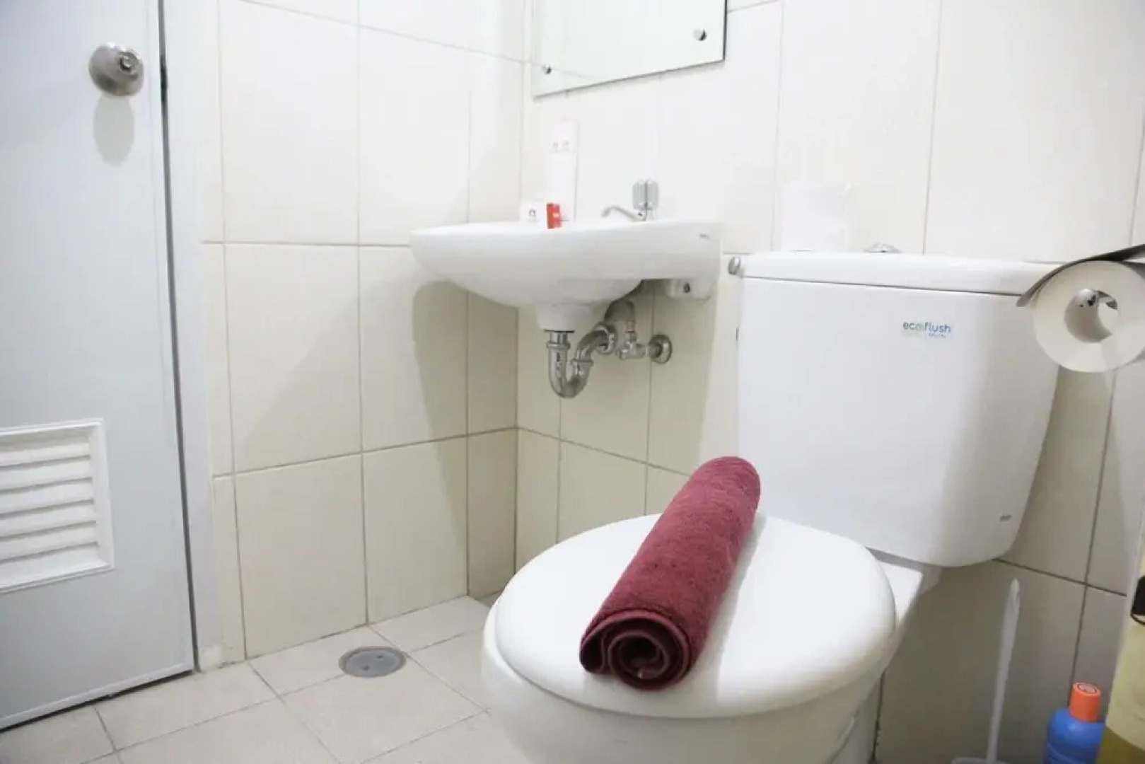 Comfortable The Springlake Summarecon Apartment